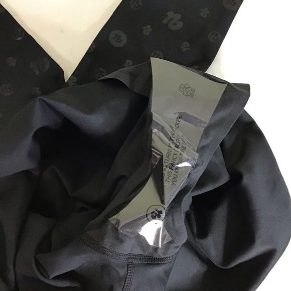 Womens  Black Workout set Sz. Large NWT - Picture 13 of 13